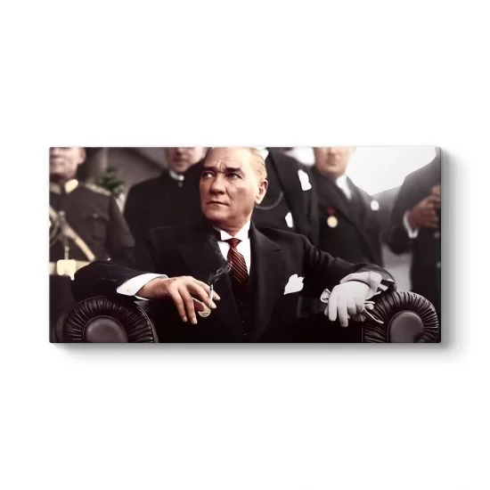 Atatürk Sigara İçerken Kanvas Tablo