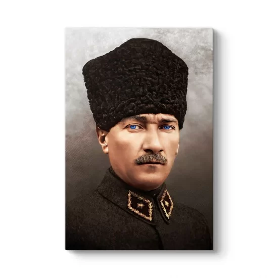 Mavi Gözlü Kalpaklı Atatürk Portre Tablosu